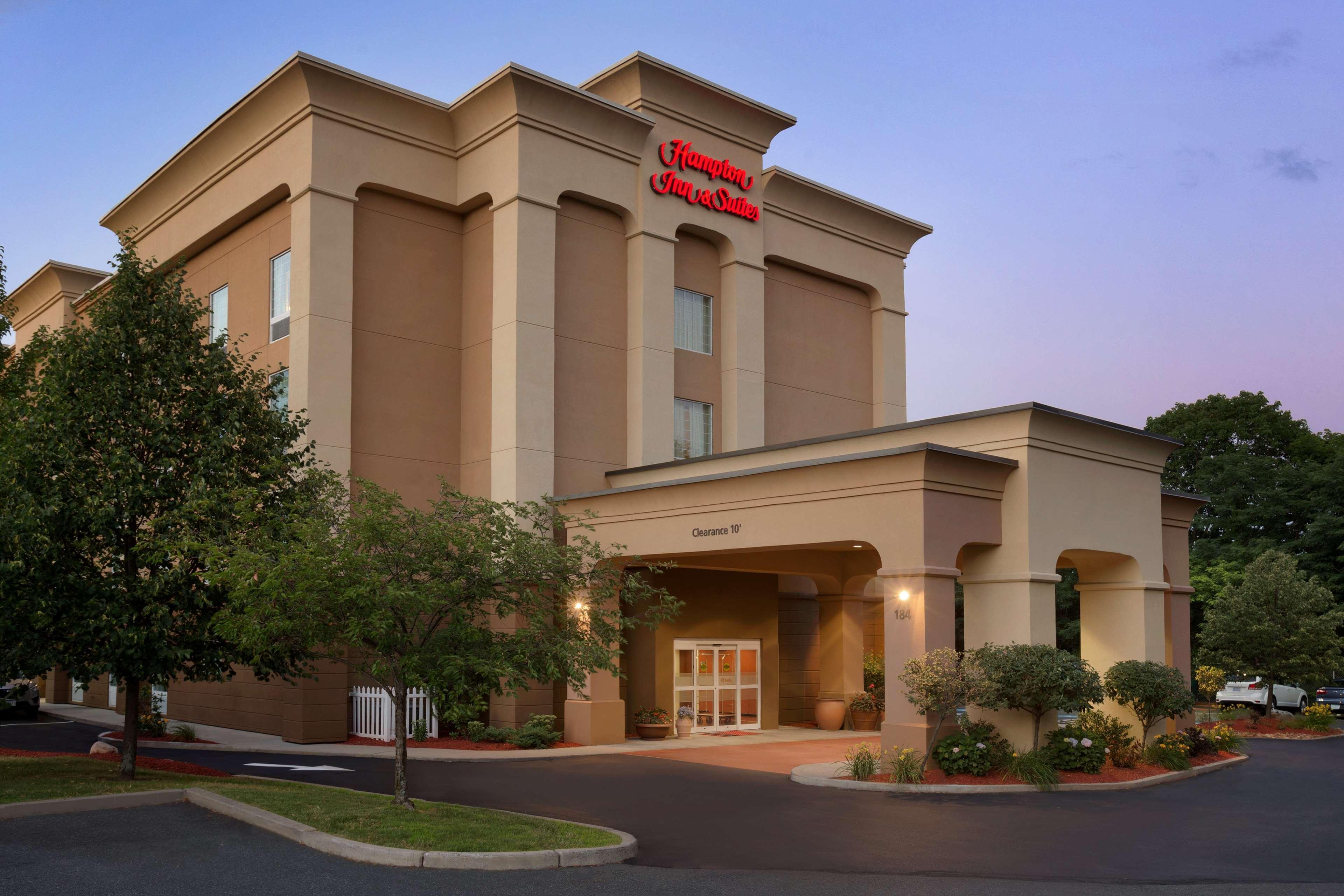 Hampton Inn & Suites Greenfield Εξωτερικό φωτογραφία