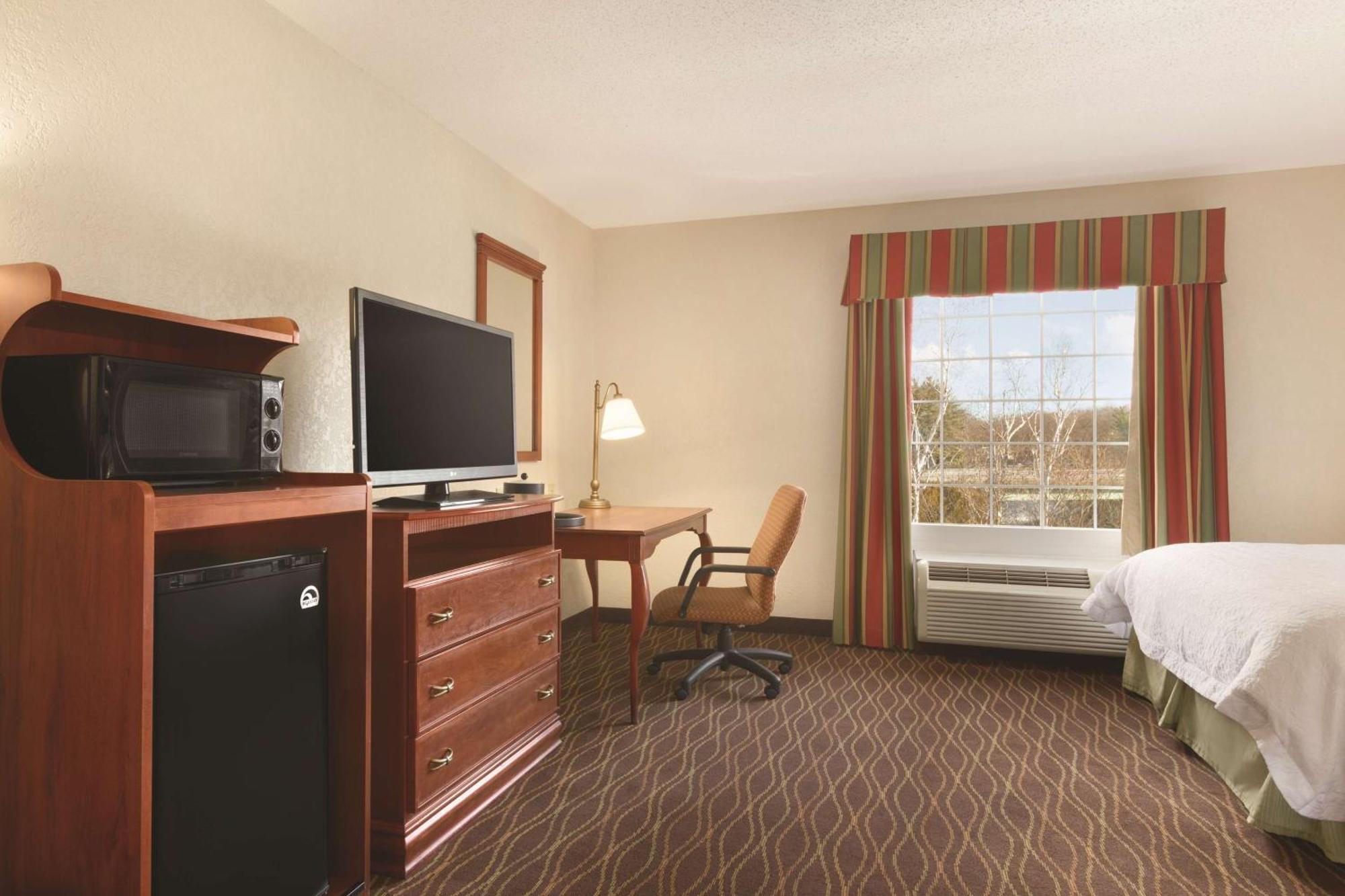 Hampton Inn & Suites Greenfield Εξωτερικό φωτογραφία