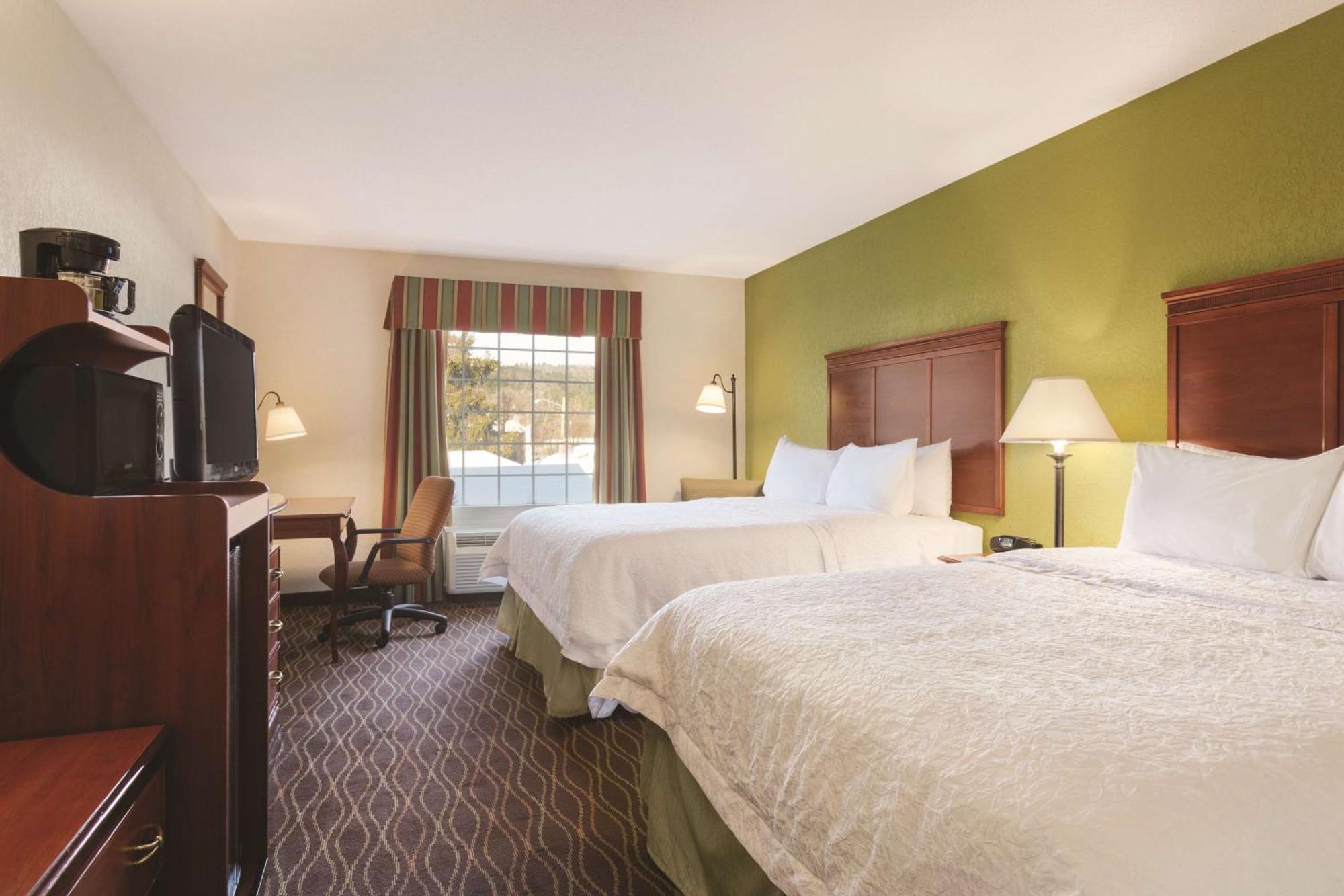 Hampton Inn & Suites Greenfield Εξωτερικό φωτογραφία